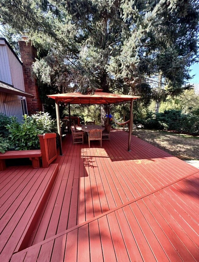Building Photo - 14815 SW 141st Ave