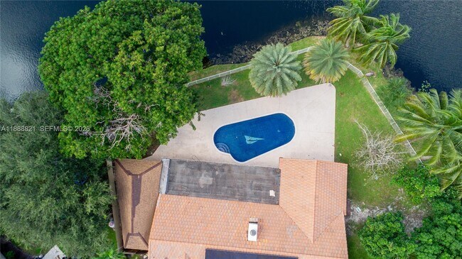 Building Photo - 9881 SW 1st Ct