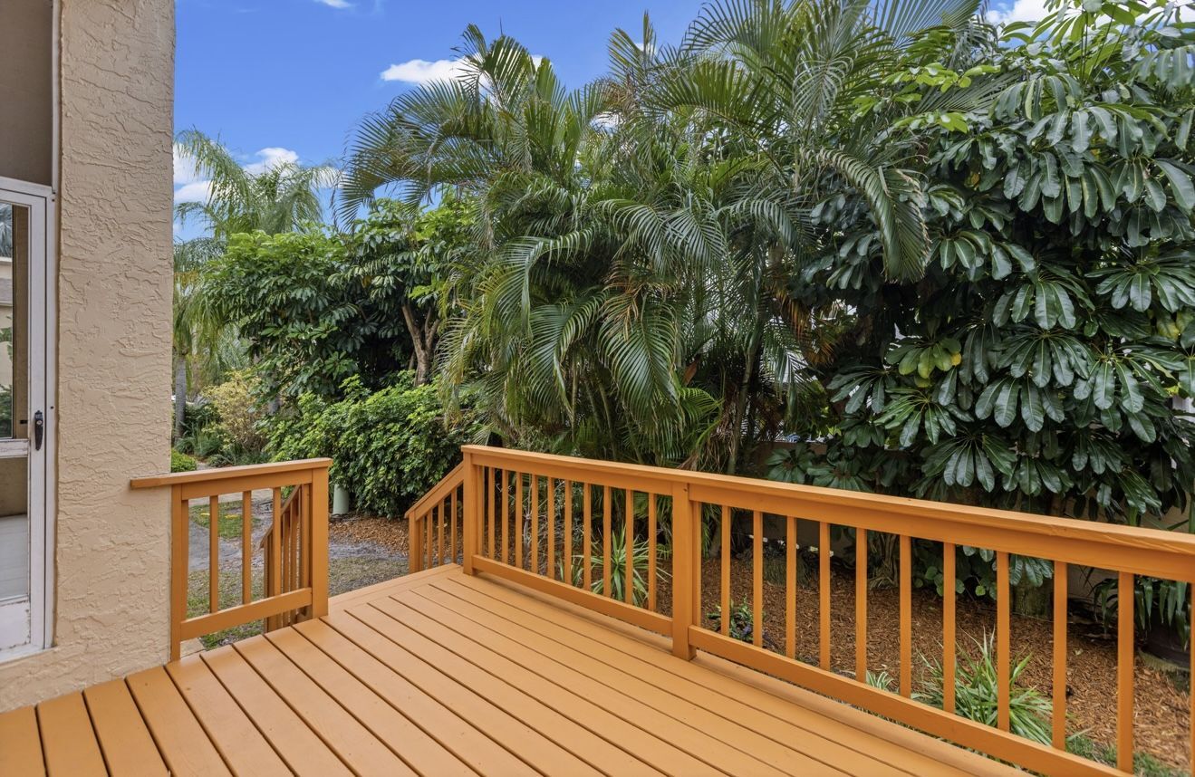 Building Photo - 487 Pinellas Bayway S