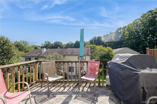 Building Photo - 29 Krystal Dr