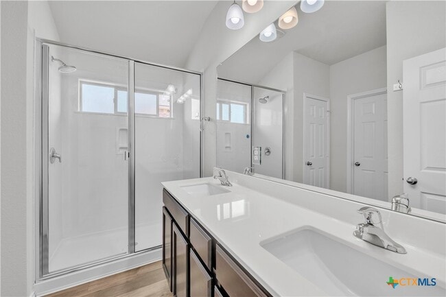 Building Photo - 2420 Elba Dr