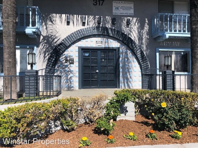 Building Photo - 2 br, 1 bath Apartment - 317 E La Palma Ave