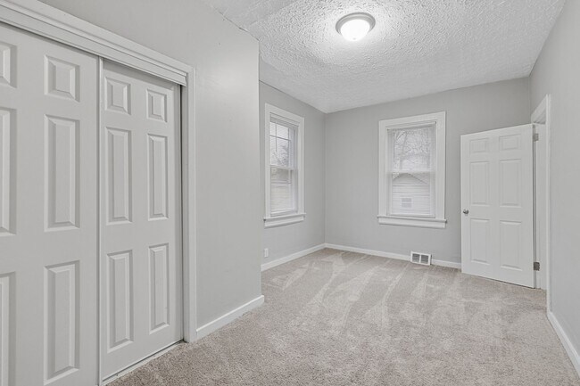 Building Photo - 91 F St