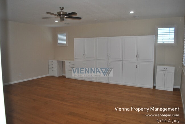 Building Photo - 3750 Jennieke Ct