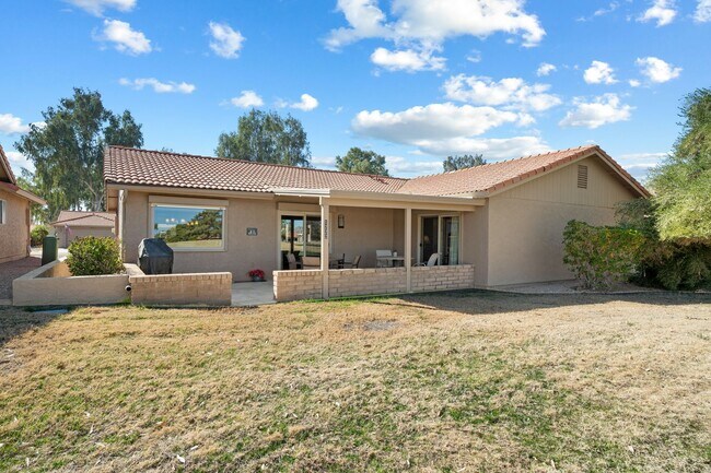 Building Photo - Welcome to this updated & spacious Golf Course Home in Leisure World a 45+ Active Adult Resort Co...