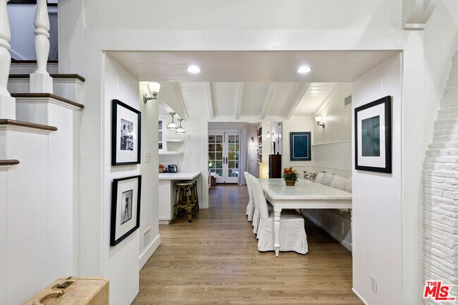 Building Photo - 1760 Nichols Canyon Rd