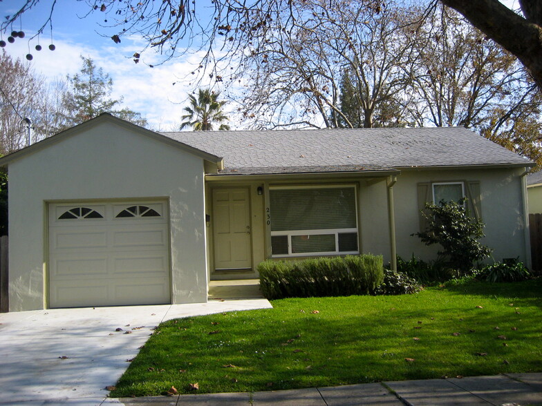 Primary Photo - 230 S Montgomery St