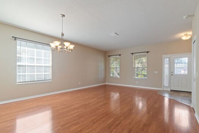Building Photo - Executive Living Waits!
