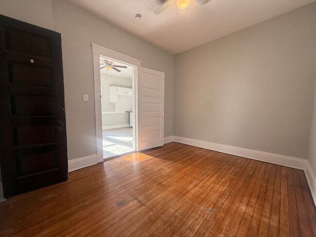 Building Photo - 4350 W 28th St