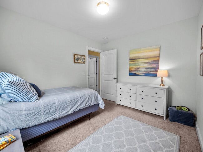 Building Photo - 154 Cornel Ln