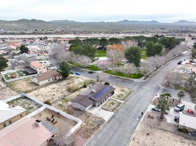 Building Photo - 26763 Cumberland Ln