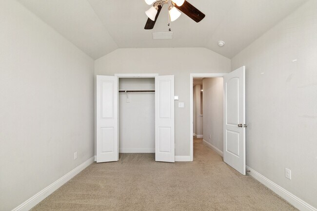 Building Photo - 2321 Mount Olive Ln