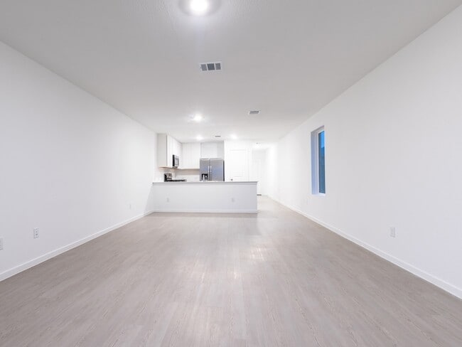 Building Photo - 31406 Pratola Serra Cir