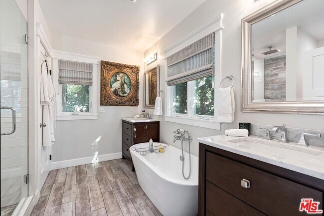 Building Photo - 5721 Tellefson Rd