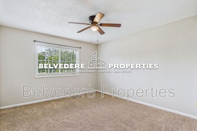 Building Photo - 900 Stockwood Ct