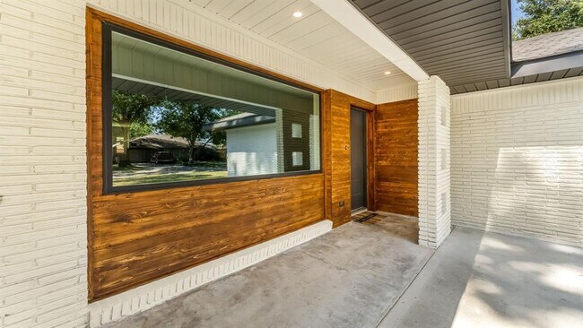 Building Photo - 6414 Woodbrook Ln
