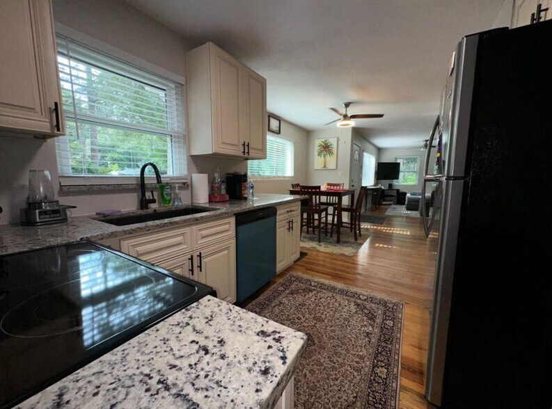 Building Photo - 2116 W Dellview Dr