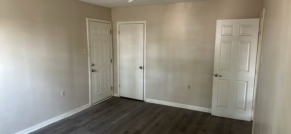 Building Photo - 3605 Jupiter Dr