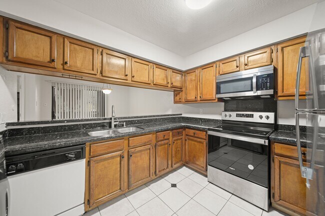 Building Photo - 8100 Cambridge St