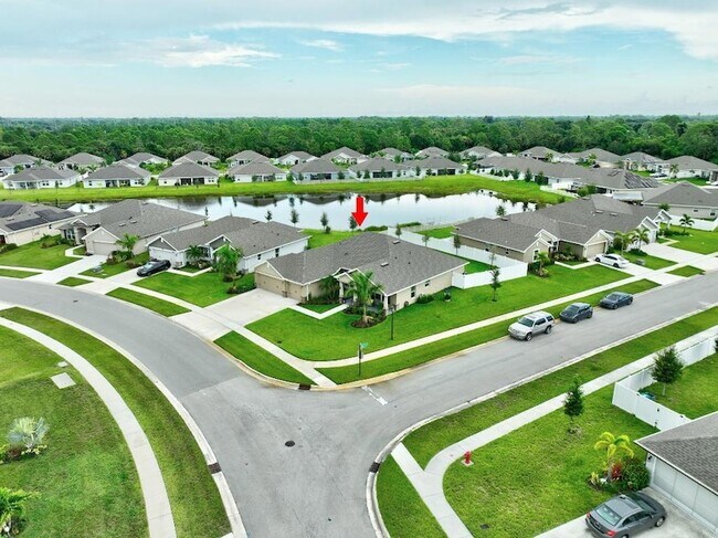 Building Photo - 8652 Waterstone Blvd