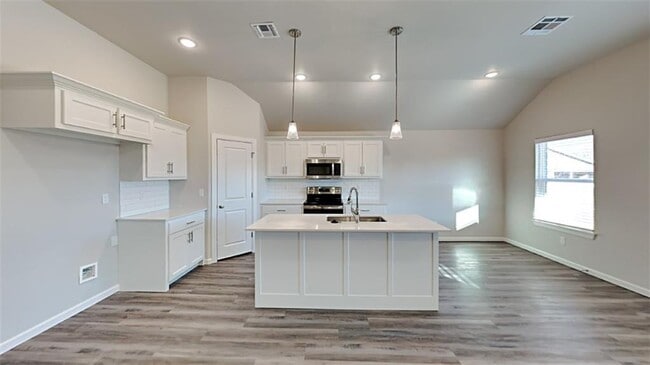 Building Photo - 485 Hardesty Dr