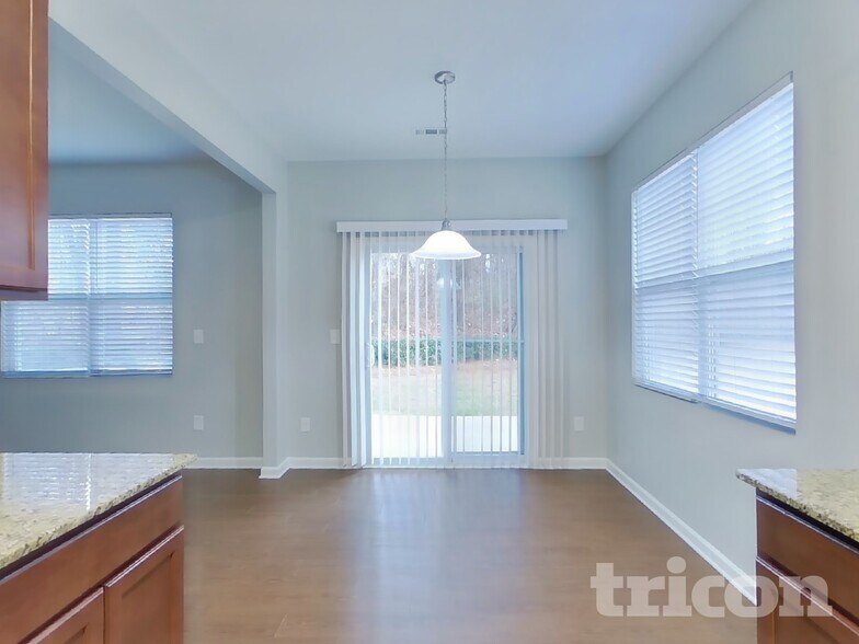 Building Photo - 2037 St Augustine Pl