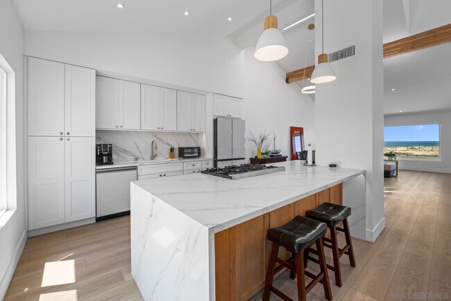 Building Photo - 92 Trinidad Bend