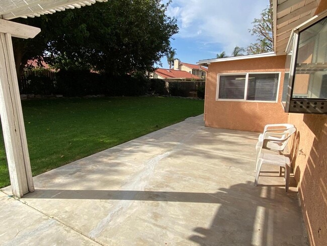 Building Photo - 4414 Royal Pine Cir