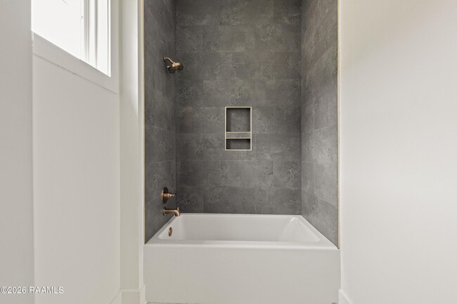 Building Photo - 121 Mayberry Grv St