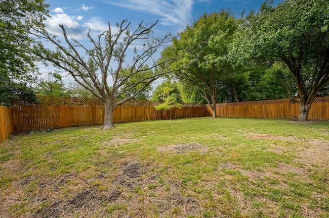 Building Photo - 1807 Krizan Ave