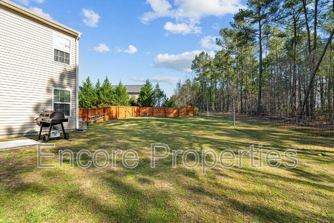 Building Photo - 367 Crane Way