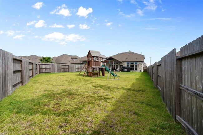 Building Photo - 2405 Bayrose Dr