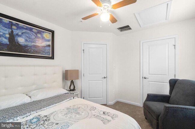 Building Photo - 5758 Barts Way