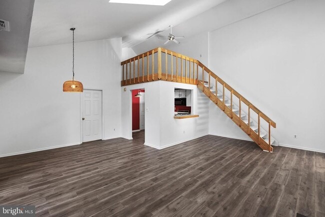 Building Photo - 707 Mountainview Dr