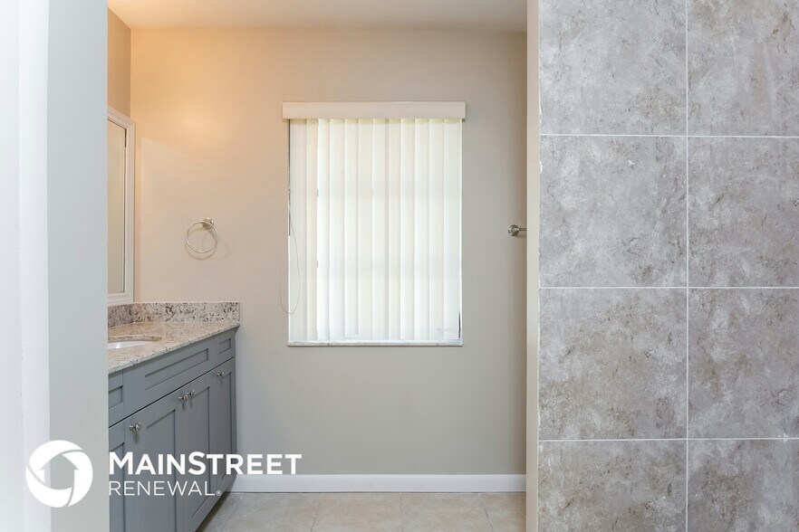 Building Photo - 1461 Wyndcliff Dr