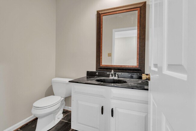 Building Photo - 8616 Chateau Dr