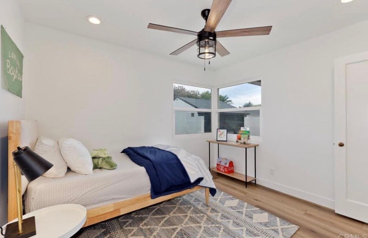 Building Photo - 4657 Lenore Dr