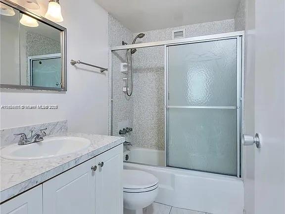 Building Photo - 905 Brickell Bay Dr