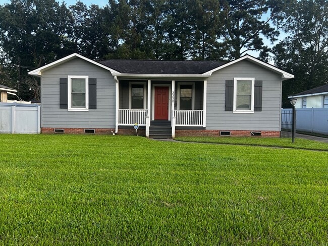Primary Photo - 3330 Claycut Rd