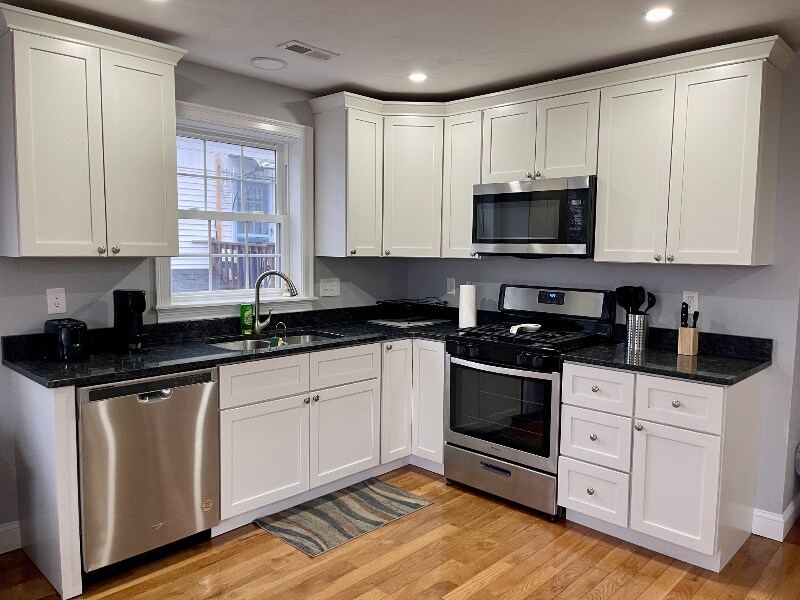 Building Photo - 158B Beacon St