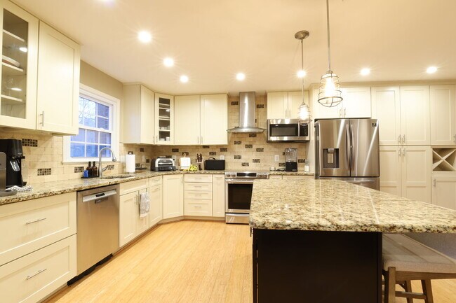 Building Photo - Welcome Home!