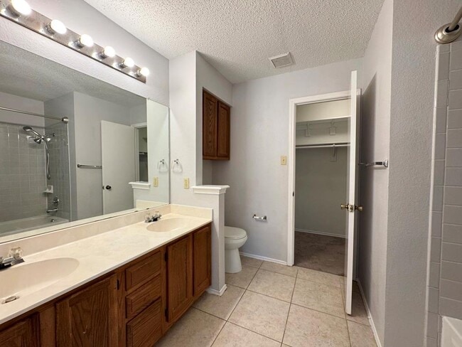 Building Photo - 14009 Maricella Ln