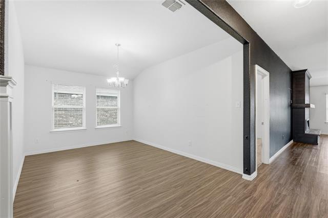 Building Photo - 903 Spruce Ln