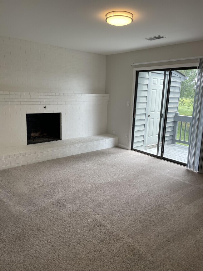 Building Photo - 159 Harvest Dr