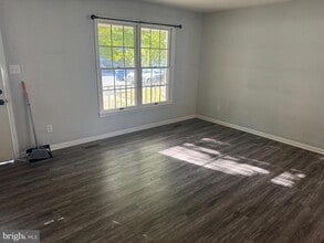 Building Photo - 100 Cypress Dr