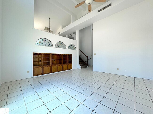 Building Photo - Northeast El Paso 3 Bed Refrig A/C split T...