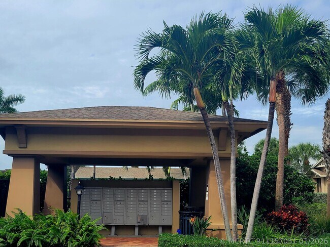 Building Photo - 750 Millbrae Ct