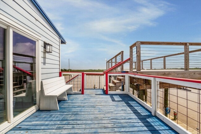 Building Photo - 395 Redfish Dr