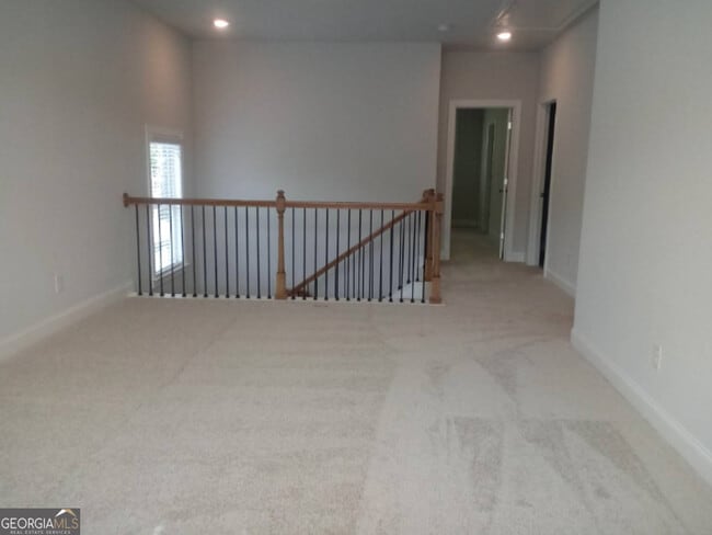 Building Photo - 124 Vivian Ln