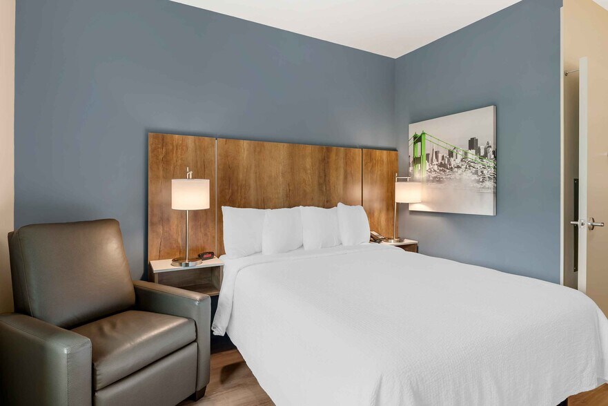 Building Photo - Furnished Studio-Charlottesville